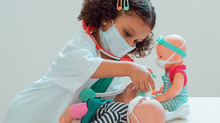 Telediario 1 - La pandemia deja nuevos juegos y juguetes para esta Navidad