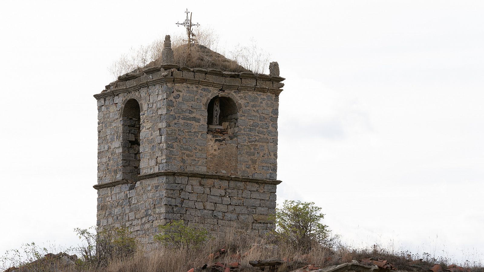 Burgos | Siete vecinos luchan por salvar su iglesia