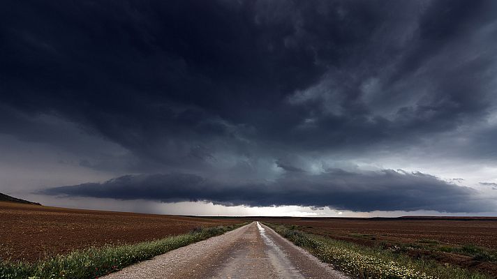 Precipitaciones en amplias zonas y descenso térmico en el sur