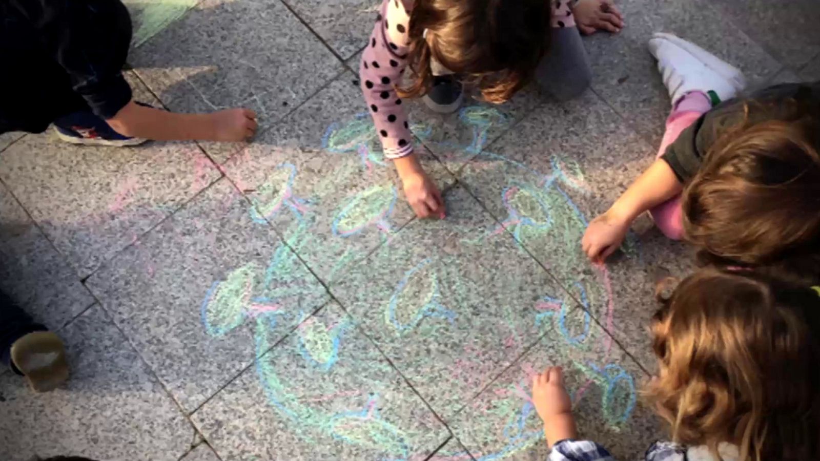 Primavera sin columpios - Los miedos y sueños de los niños frente a la COVID-19 - Ver ahora