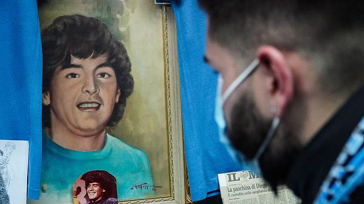 Telediario 1 - Los napolitanos también lloran la muerte de su ídolo Maradona
