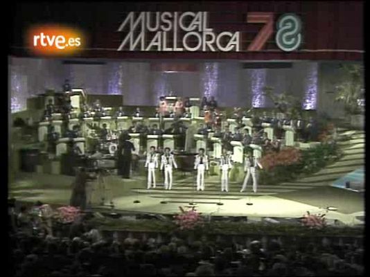 Cuéntame cómo pasó - Tavares: "More Than a Woman"