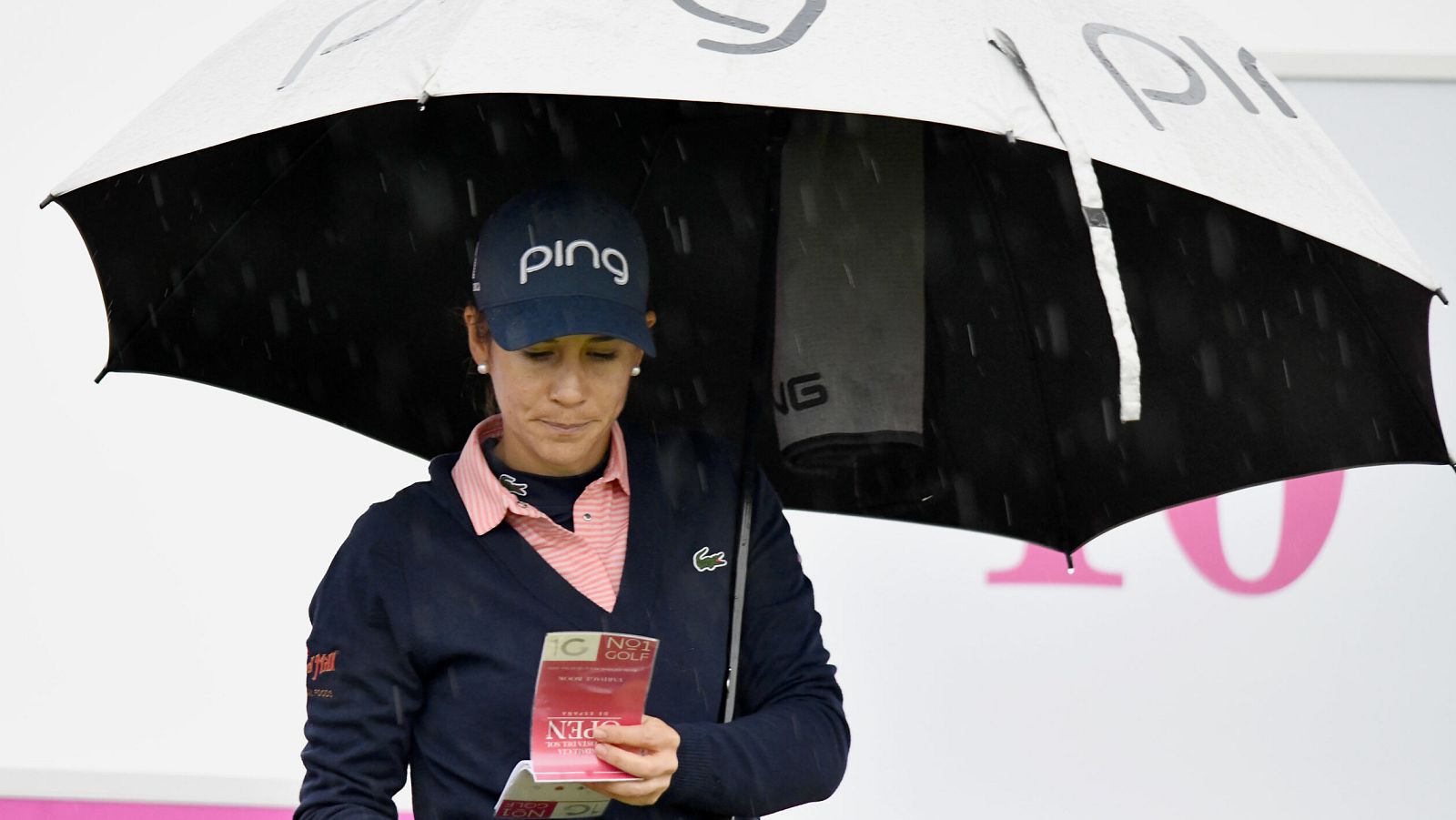 La lluvia arruina la primera jornada del Open de España de golf