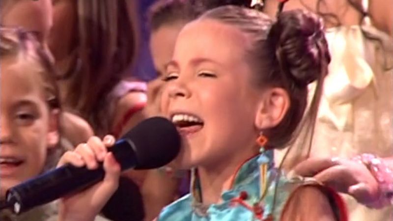 EuroJunior 2004 - Mara Isabel triunfa con "Antes muerta que sencilla"