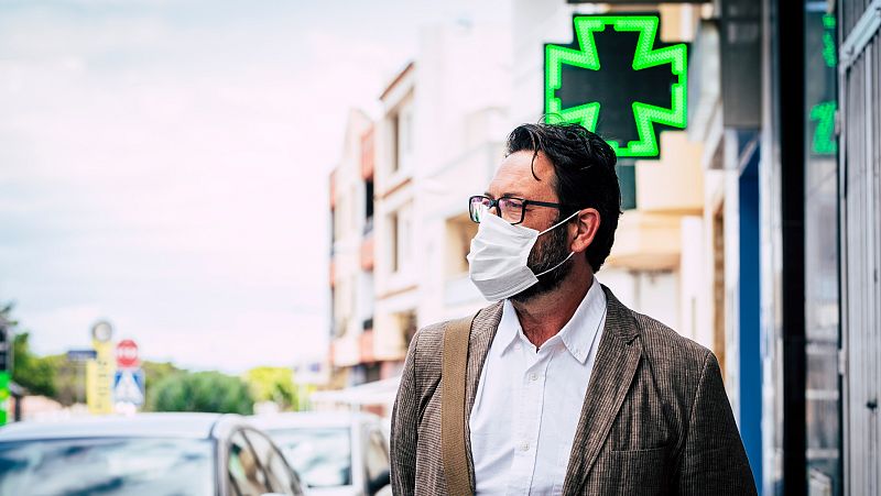 Madrid pide autorización al Gobierno para hacer test de antígenos en farmacias 