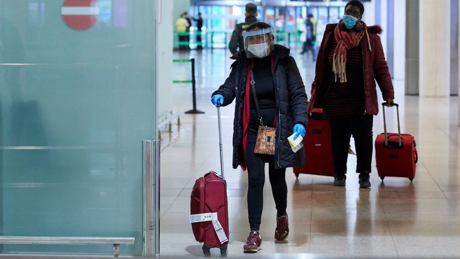 Coronavirus | La PCR obligatoria en los aeropuertos, un gasto extra para la vuelta a casa en Navidad