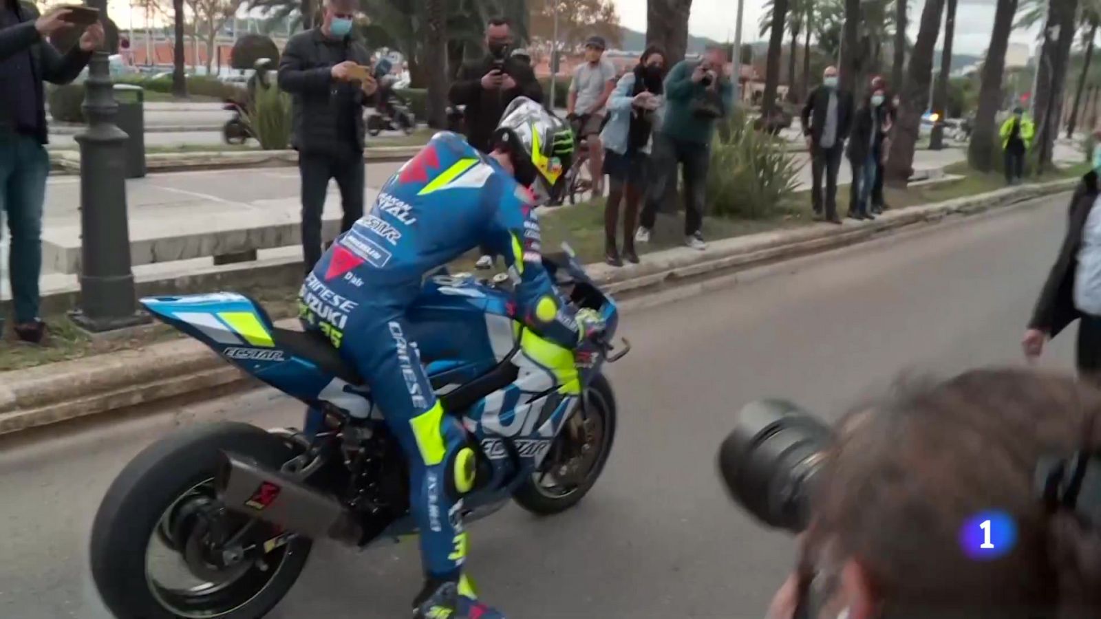 MotoGP | Joan Mir celebra el título con la afición balear