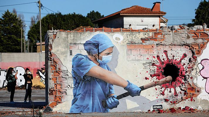 El coronavirus, protagonista del arte urbano