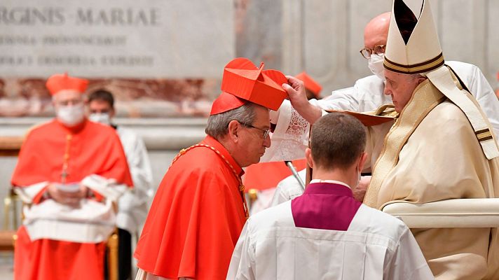 Telediario 1 - El papa Francisco nombra a 13 cardenales en un acto marcado por la pandemia