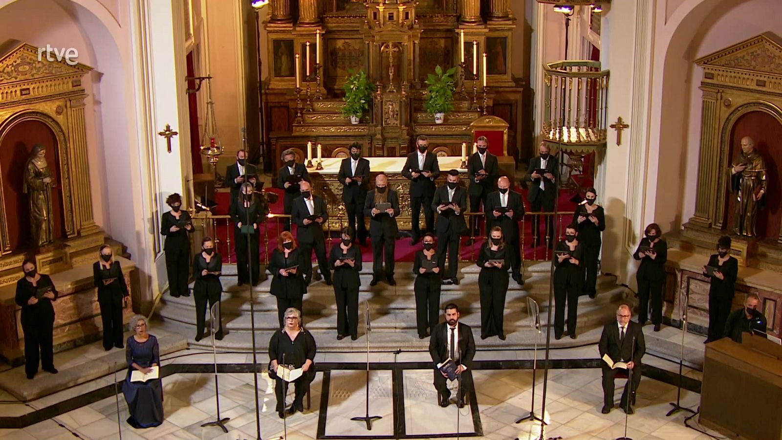 Los conciertos de La 2 - Música Coral Religiosa en el Real Monasterio de Santa Isabel - RTVE.es