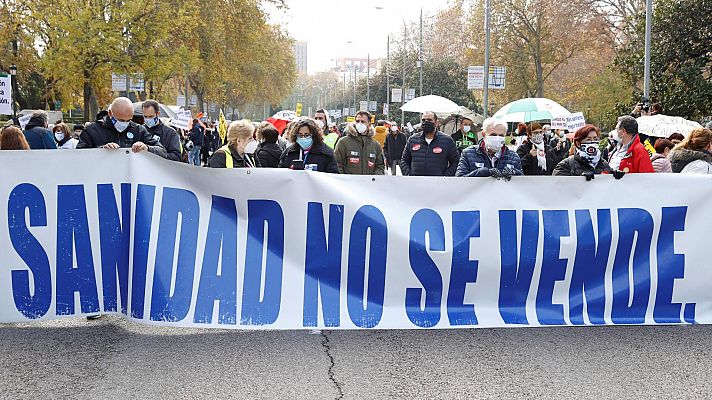 La 'Marea Blanca' vuelve a manifestarse en Madrid en defensa de la sanidad pública