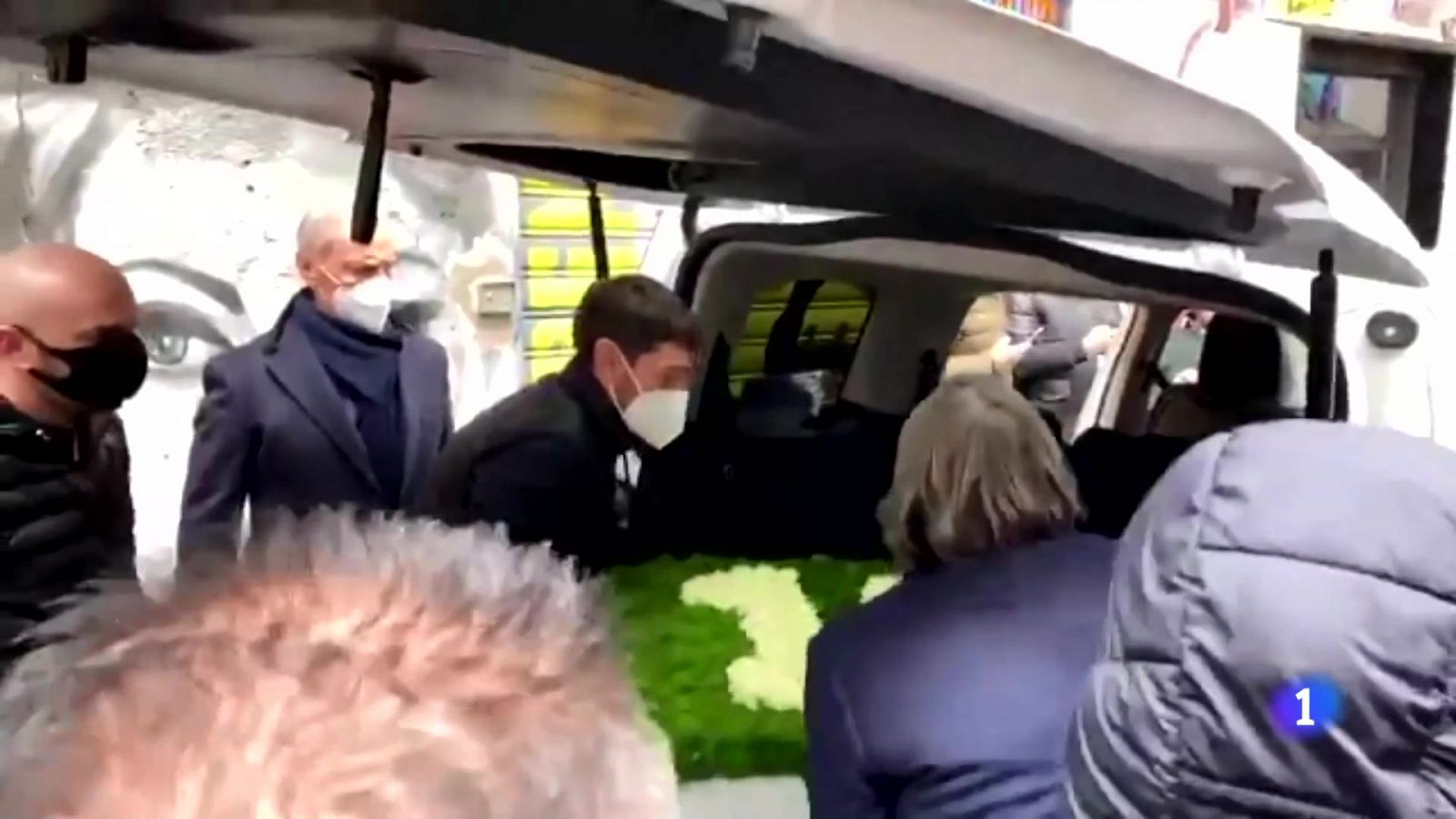 La Roma y Conti rinden homenaje a Maradona | Ver