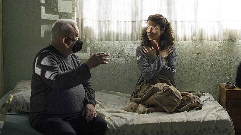 'La mirada de Lucía': Imanol Uribe recrea la masacre de Ellacuría y otros cuatro jesuitas en El Salvador