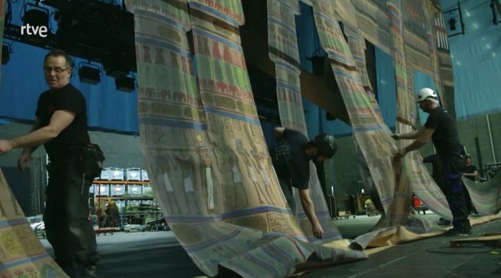 El palco - La escenografía de Mestres Cabanes para Aida, en El Palco