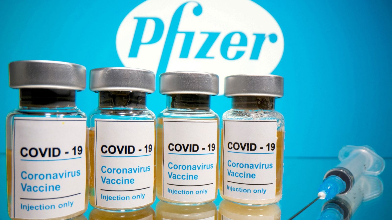La carrera para evaluar la vacuna de Pfizer en la Agencia Europea del Medicamento