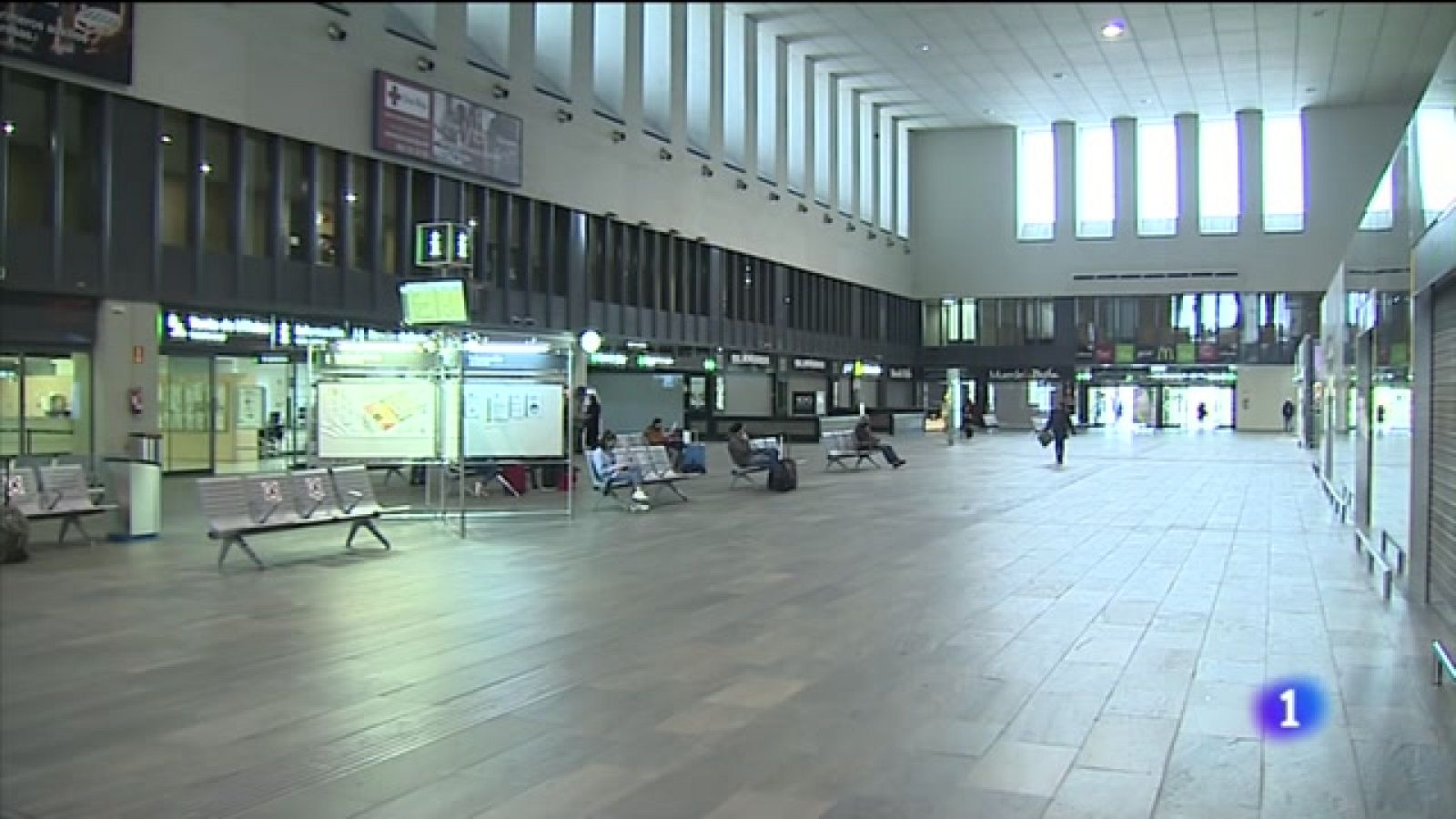 La estación de Santa Justa de Sevilla en la víspera del Puente - Noticias Andalucía | Ver