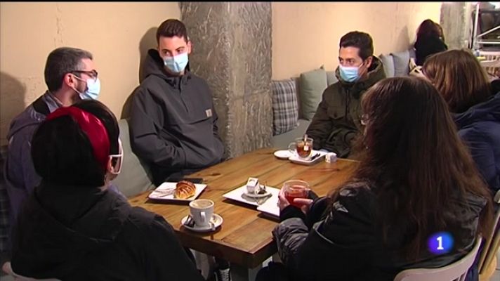 Telexornal - Galicia - Galicia péchase na ponte mentres reabre a hostalería