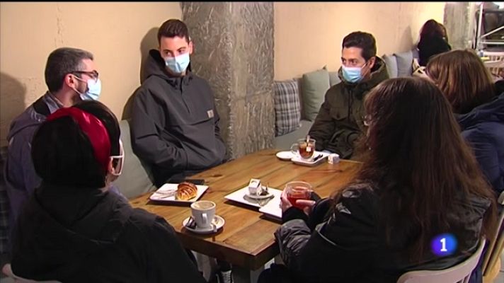 Telexornal - Galicia - Galicia péchase na ponte mentres reabre a hostalería