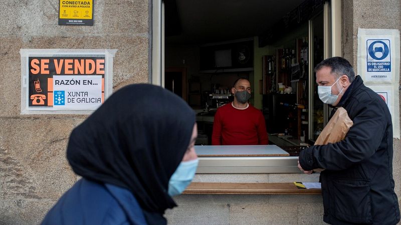 Galicia reabre la hostelería en 60 municipios un mes después de su cierre