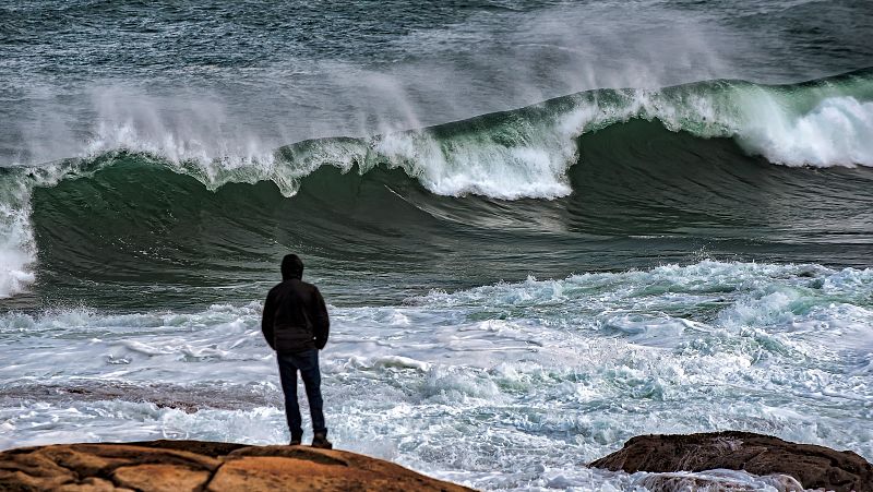 Galicia en alerta roja e inestabilidad en casi toda la Península