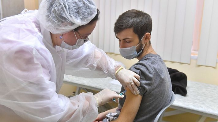 Rusia arranca la inmunización masiva con su vacuna Sputnik V