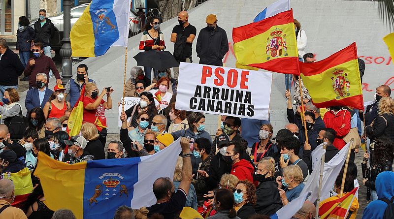 Nueva manifestación en Canarias contra la acogida de migrantes