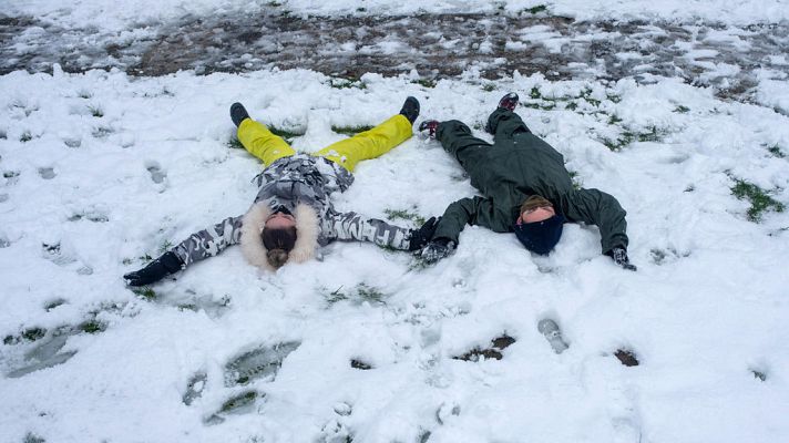 El tiempo - La borrasca Dora mantiene en alerta al litoral norte