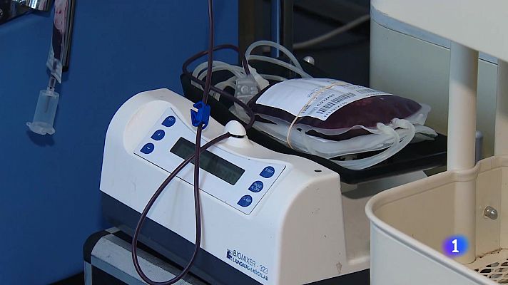 Telediario 1 - Los centros de transfusión piden donaciones de sangre para mantener las reservas de cara a Navidad
