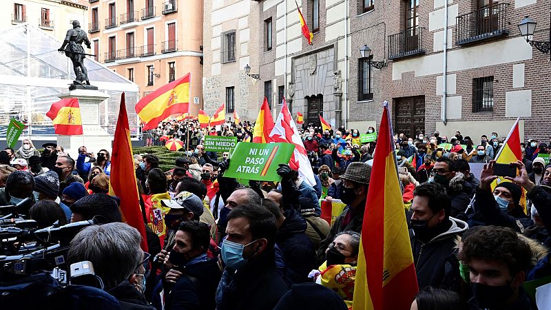 Protestas contra el Gobierno y a favor de la unidad de España en el día de la Constitución