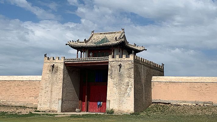 Las huellas de G. Khan: El monasterio de Erdene Zuu