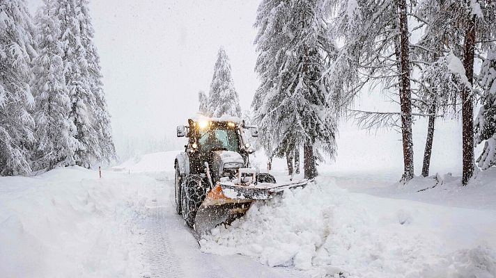 Telediario 1 - El frío y las lluvias se extienden por Europa