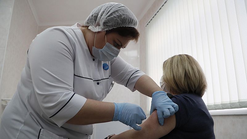 Solo el 30% de los rusos está dispuesto a vacunarse contra la COVID-19