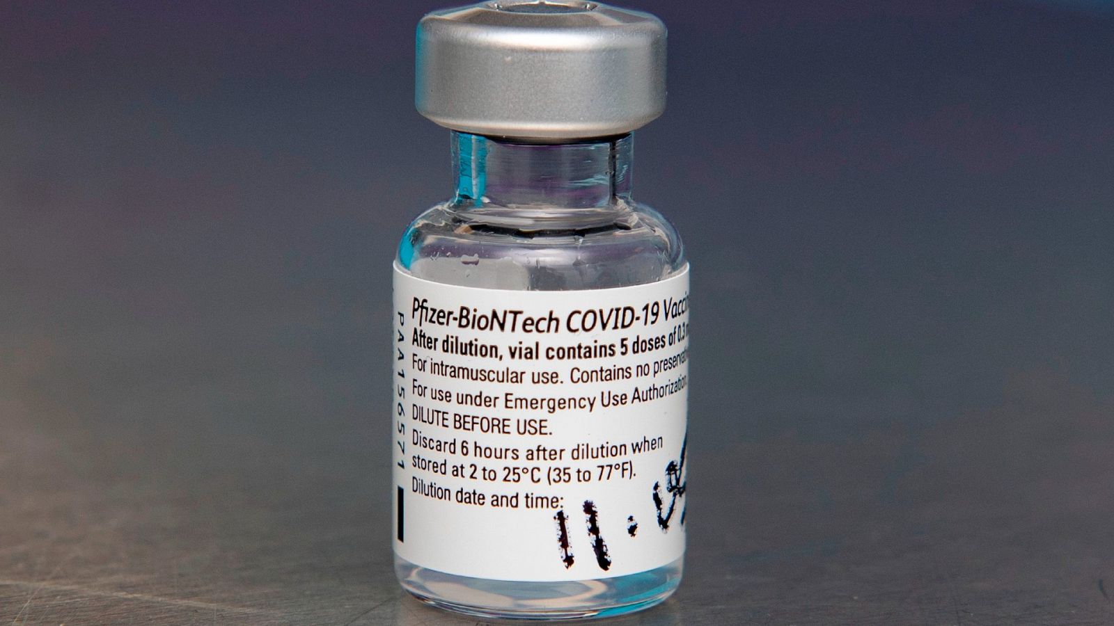Los efectos secundarios de la vacuna de la COVID-19 son similares a los de otras vacunas