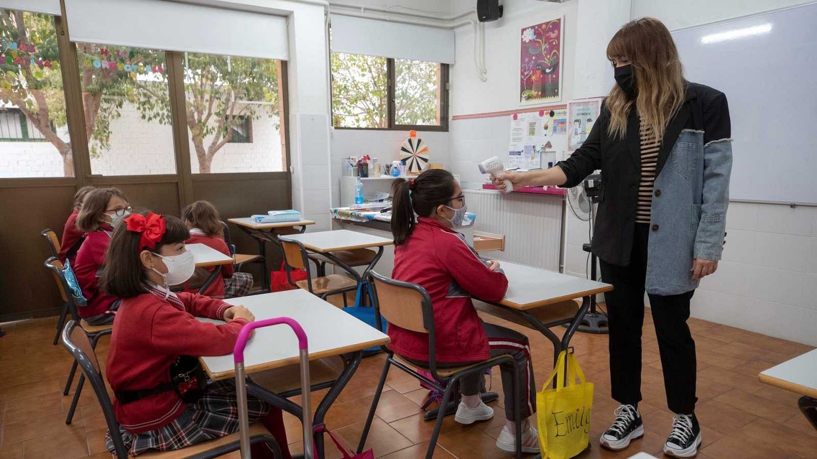 Los estudiantes españoles se estancan en matemáticas y retroceden en ciencias, según el último informe TIMSS