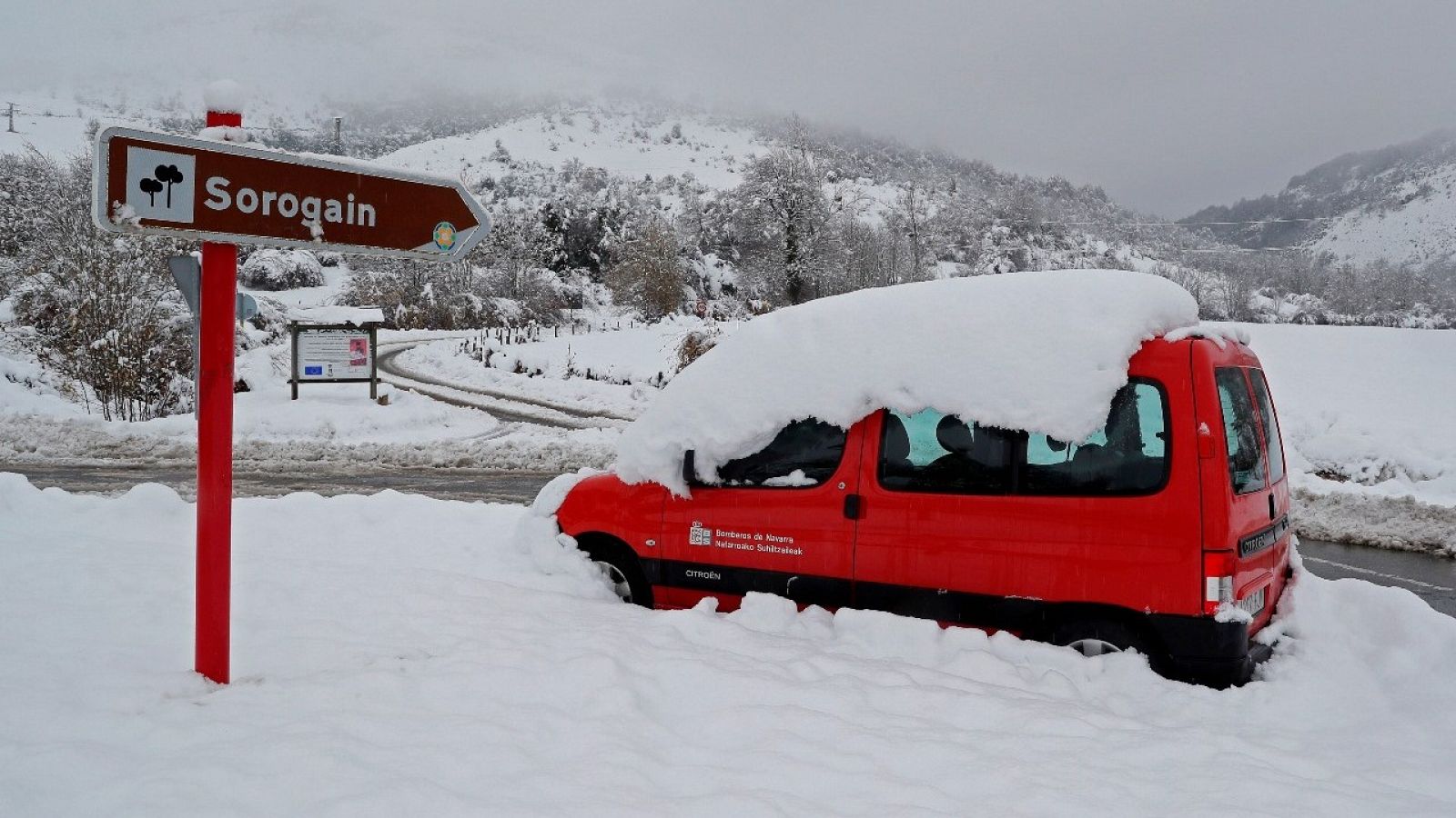 La borrasca Ernest activa avisos por viento, olas o nevadas en toda España