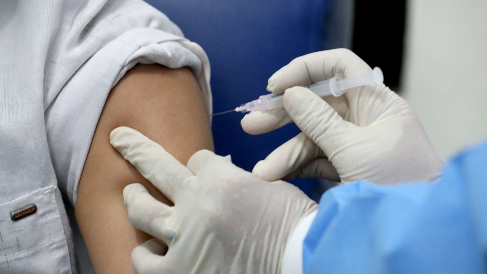 COVID-19: El Gobierno aplicará IVA cero a las vacunas y los test