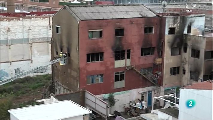 L'Informatiu - Localitzen una tercera víctima de l'incendi de Badalona