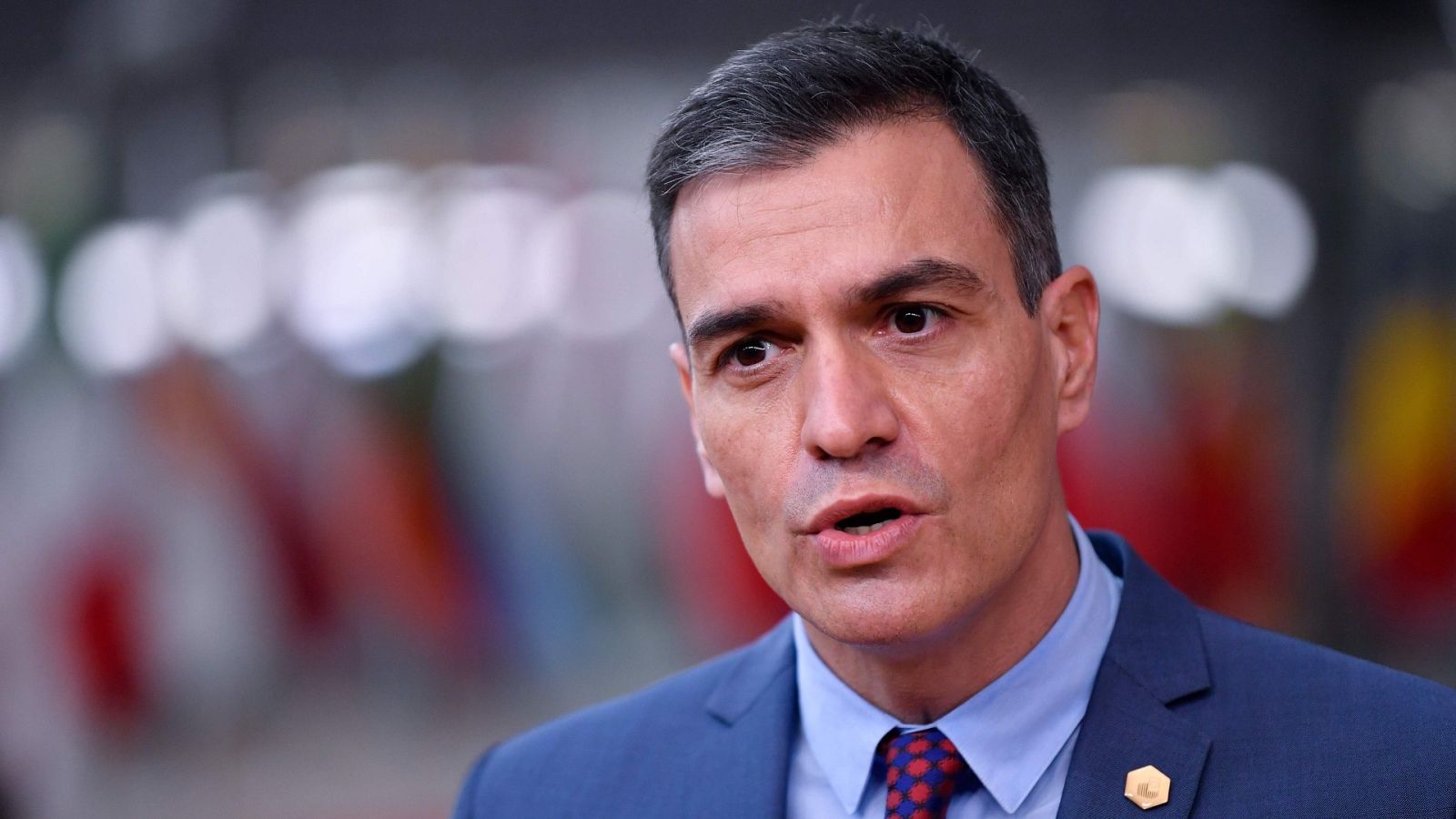 Sánchez cree que la Monarquía no corre peligro pero no todos los partidos están de acuerdo