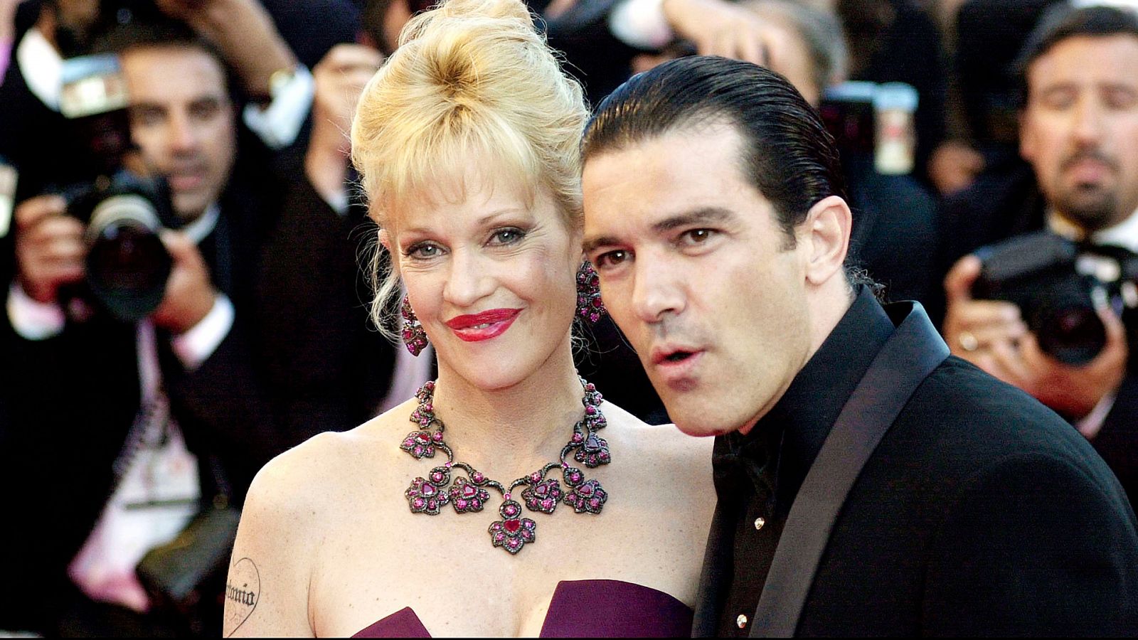 D Corazón: Apasionado romance entre Antonio Banderas y Melanie Griffith | RTVE Play
