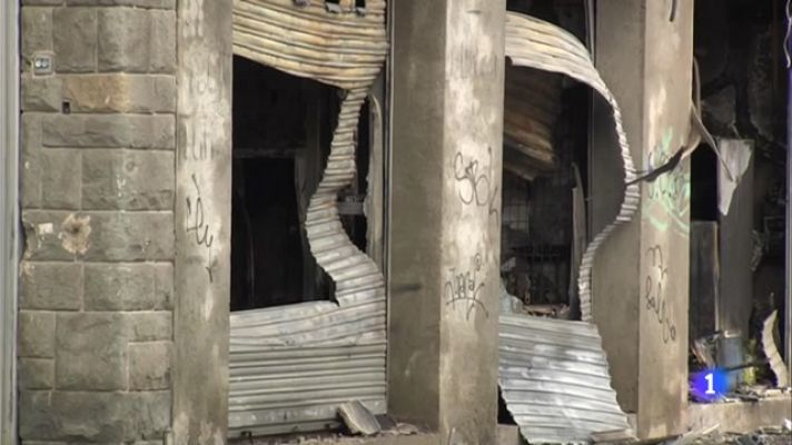 L'Informatiu - Quatre empreses assumeixen l'enderroc de la nau de Badalona