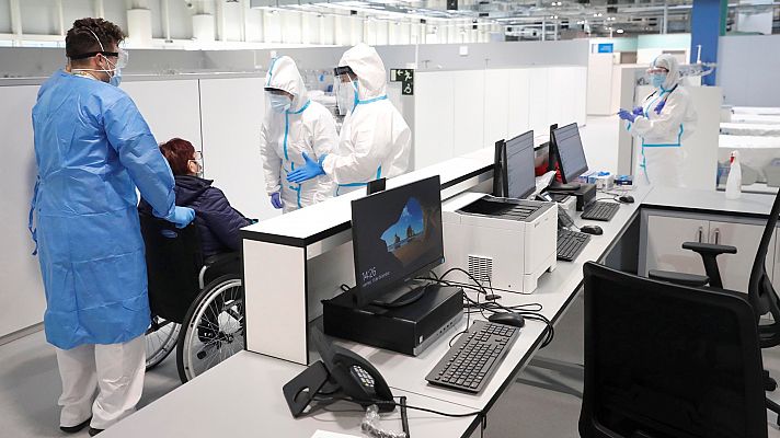 Telediario 1 - El hospital Zendal en Madrid abre con sus primeros pacientes y traslados forzosos de sanitarios