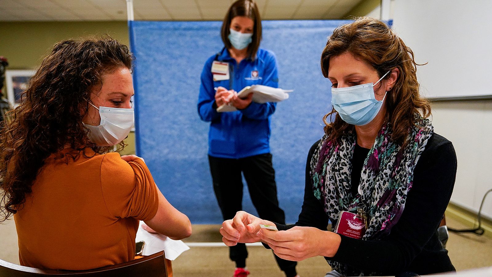 Coronavirus - Estados Unidos autoriza la vacuna contra la COVID-19 de Pfizer - Informativo 24h | Ver