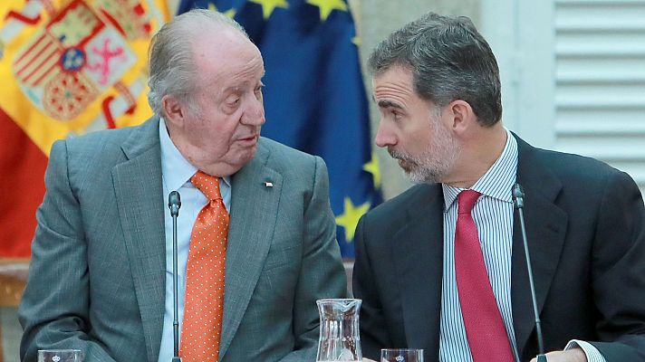 El Gobierno desvincula a Felipe VI del rey emérito