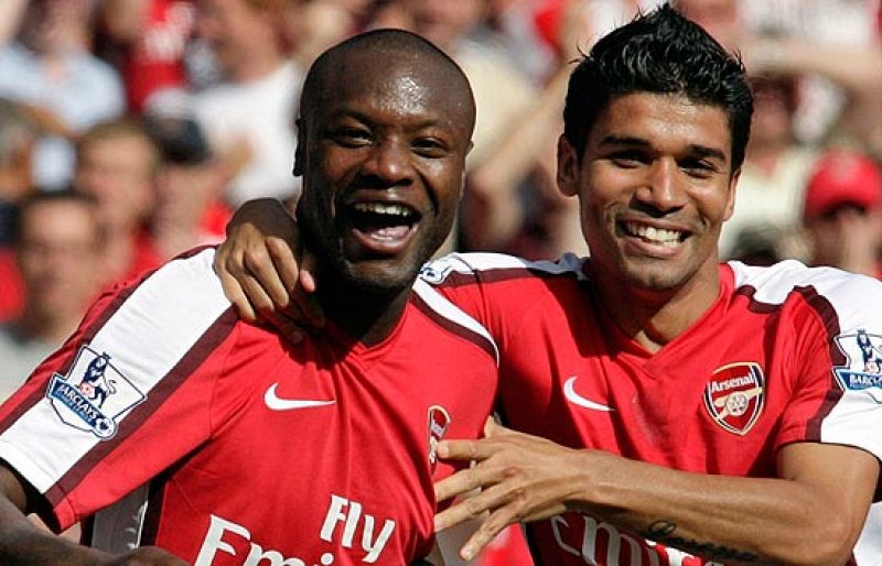   La Federación Escocesa pide a la UEFA una sanción para Eduardo Da Silva, jugador del Arsenal, por simular un penalti en el partido que enfrentó al Arsenal con el Celtic de Glasgow.