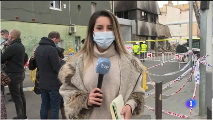 Troben el cos d'una quarta víctima a la nau incendiada de Badalona