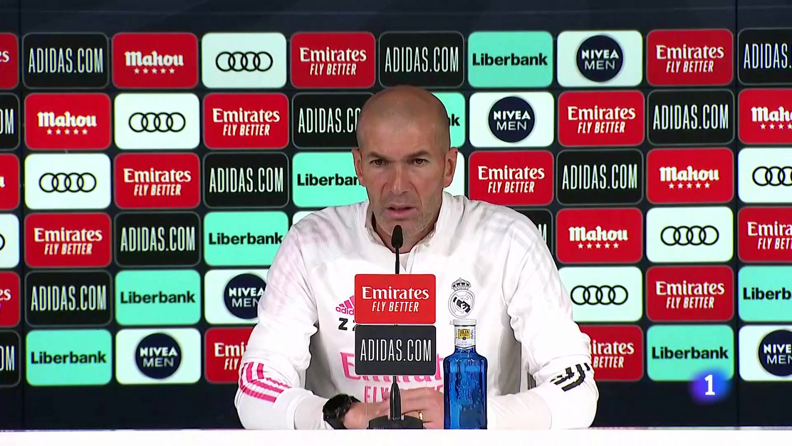Zidane admite que no está dando oportunidades a Isco