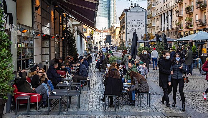 Telediario 1 - Italia no descarta endurecer las medidas restrictivas en Navidad para reducir los contagios