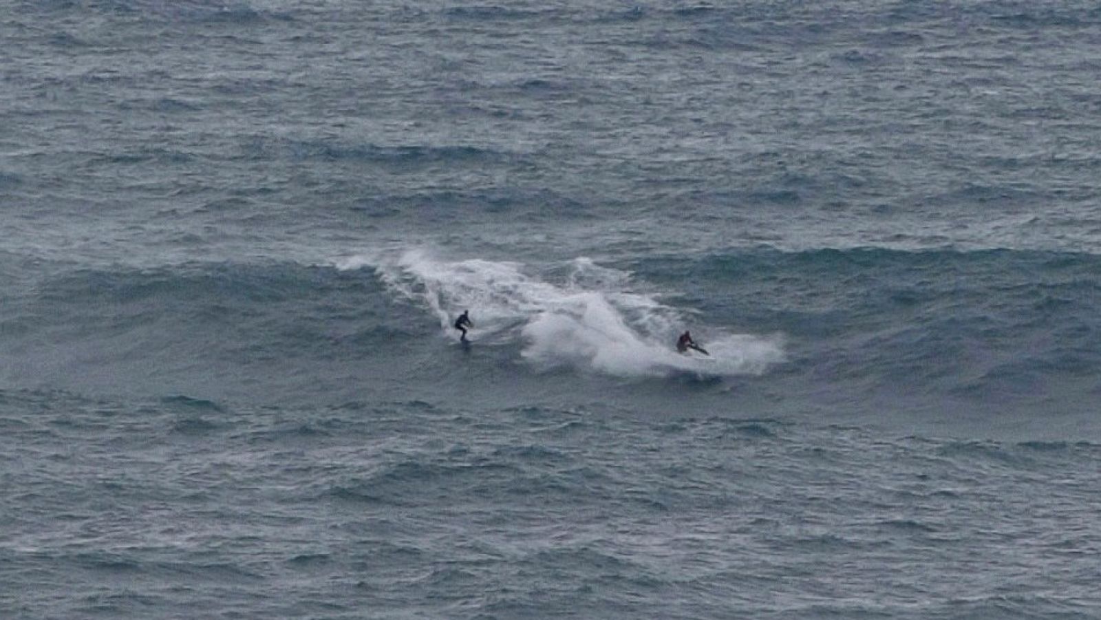 A Coruña espera con olas de 20 metros a los surfistas