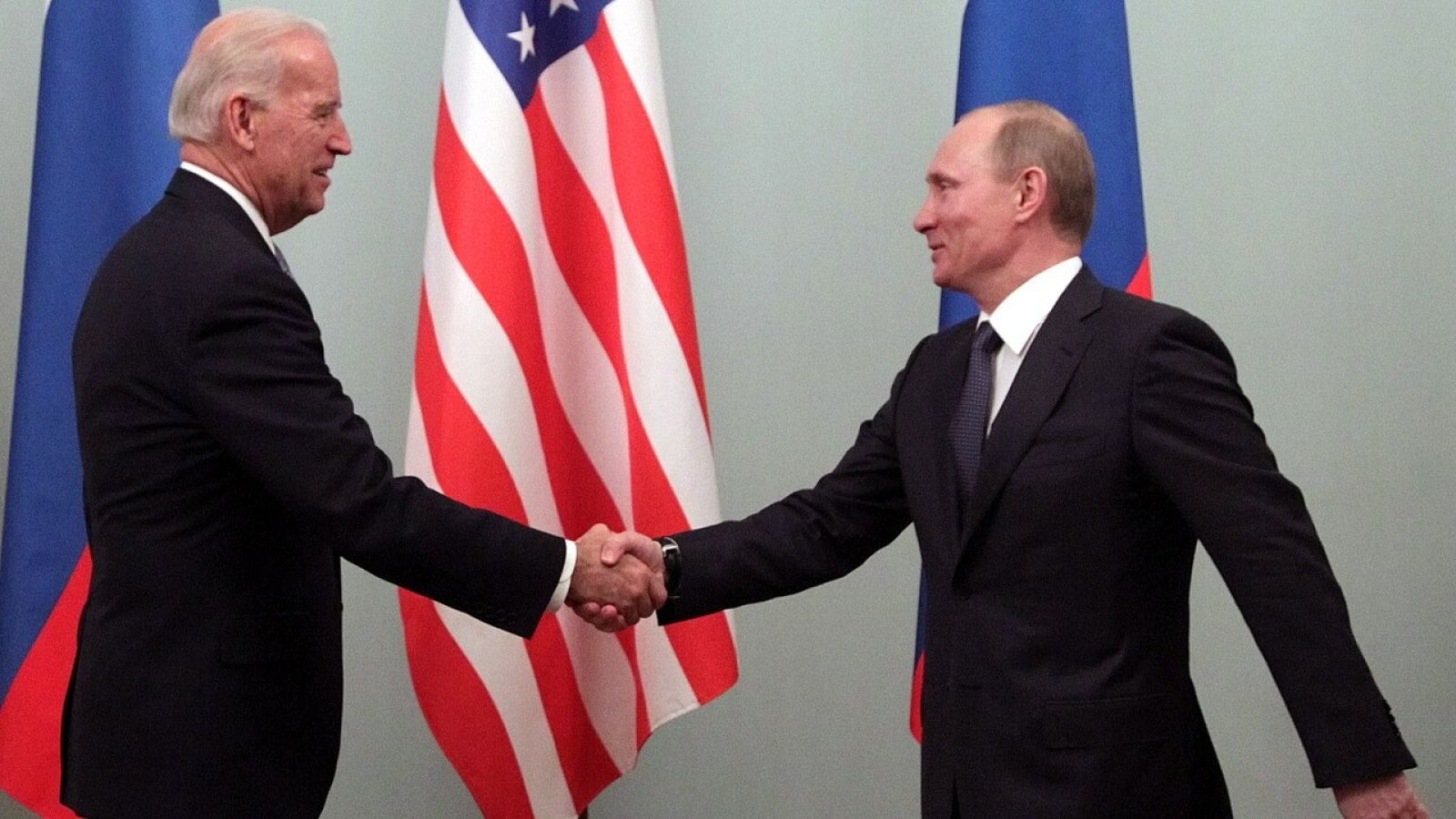 Putin felicita a Biden y le tiende la mano para "resolver los desafíos que enfrenta el mundo" - Ver ahora
