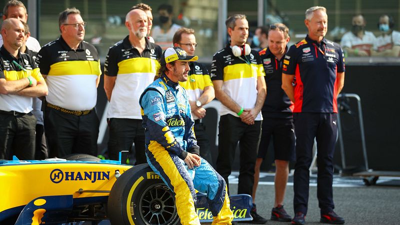 Fernando Alonso, el más rápido de los test de Abu Dabi